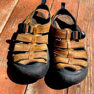 Keen sandals, in good shape